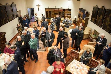 Bisschop neemt afscheid van medewerkers